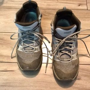 Keen hiking boots 🥾